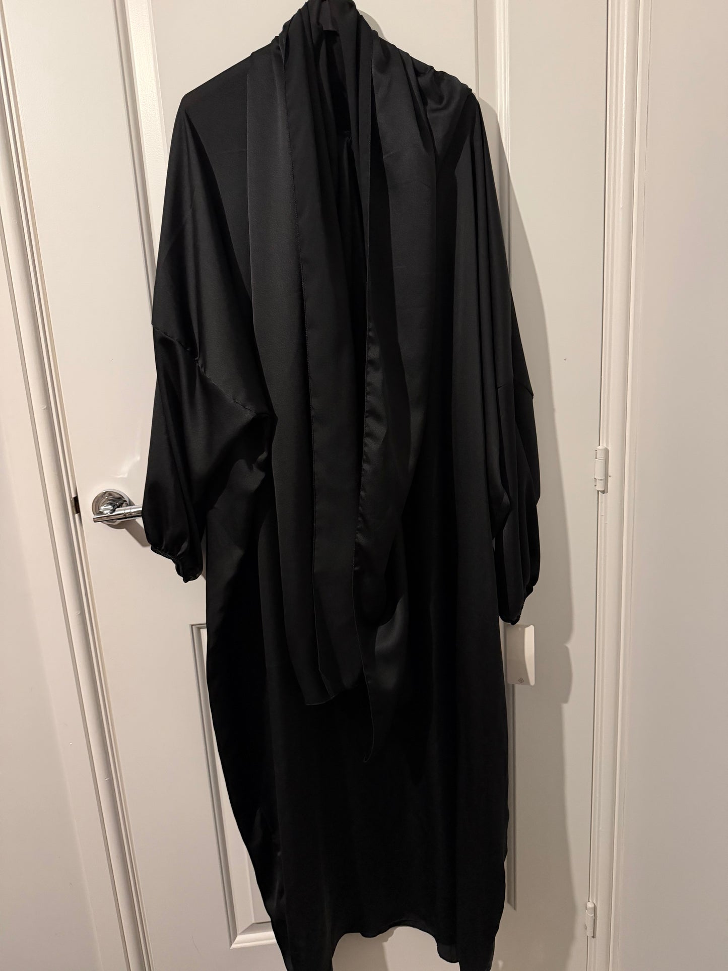 Silk 1-piece abaya