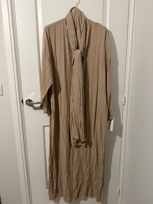 Crinkle Hijab-attached Abaya